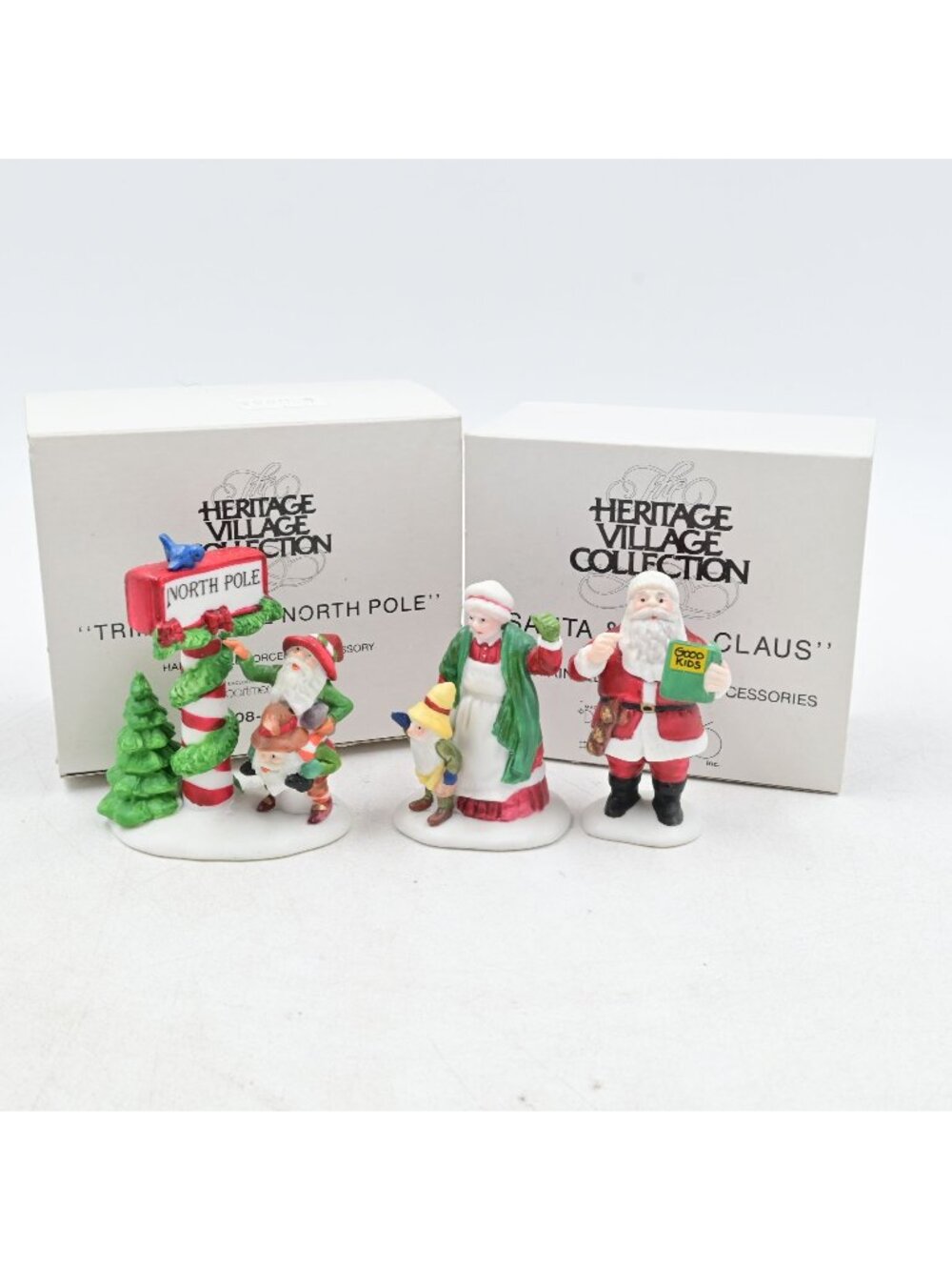 Department 56 Heritage Village Santa & Mrs. Claus And Trimming The North Pole